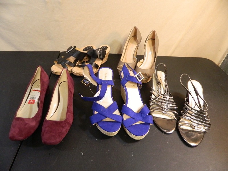 lot 226 image: New Womens Shoes
