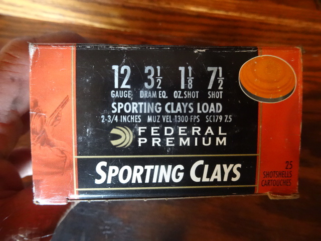 Federal premium Sporting clay shells. 12 gauge. 3 12 in. 1 18oz  7 12 shot. SC1797.5. 25 per box. 1 box