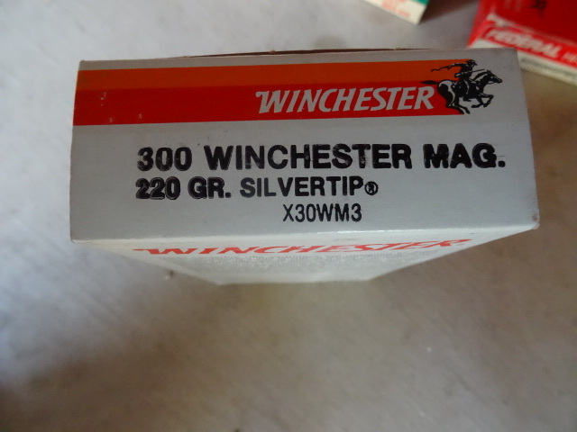 Winchester Super X rifle cartridges. 300 win mag. 220 grain. Silvertip. X30WM3. 20 bullets per box. 1 box
