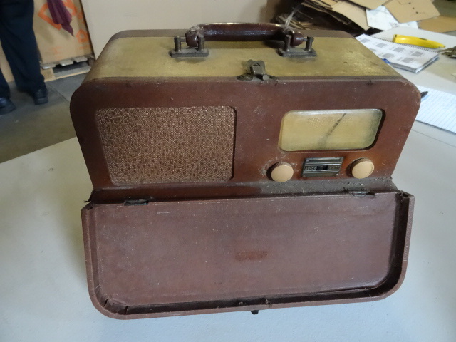 lot 17 image: Vintage 6Bl0 Montgomery Wards Airli...