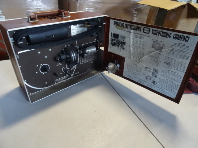 lot 46 image: MPO compact LW super 8 portable pro...