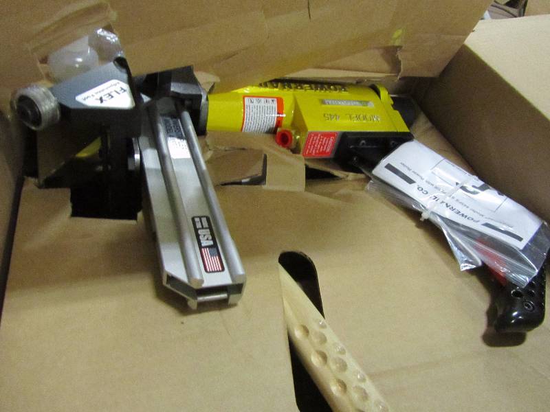 lot 34 image: Powernail 15.5-Gauge Flex Power Roller Pneumatic Hardwood Flooring Power Stapler