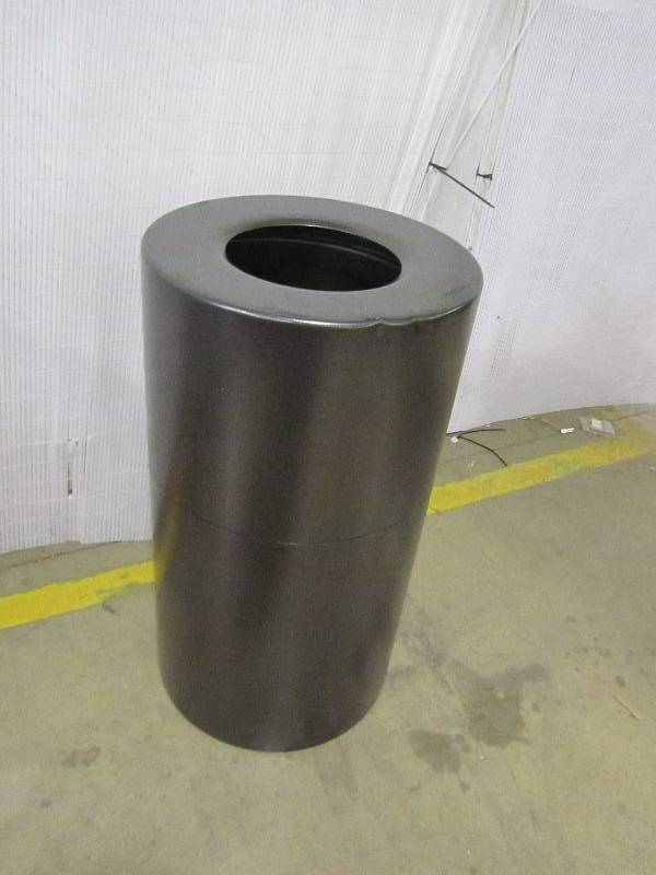 lot 47 image: Genuine Joe 35 Gal. Grey Round Open Top Trash Can