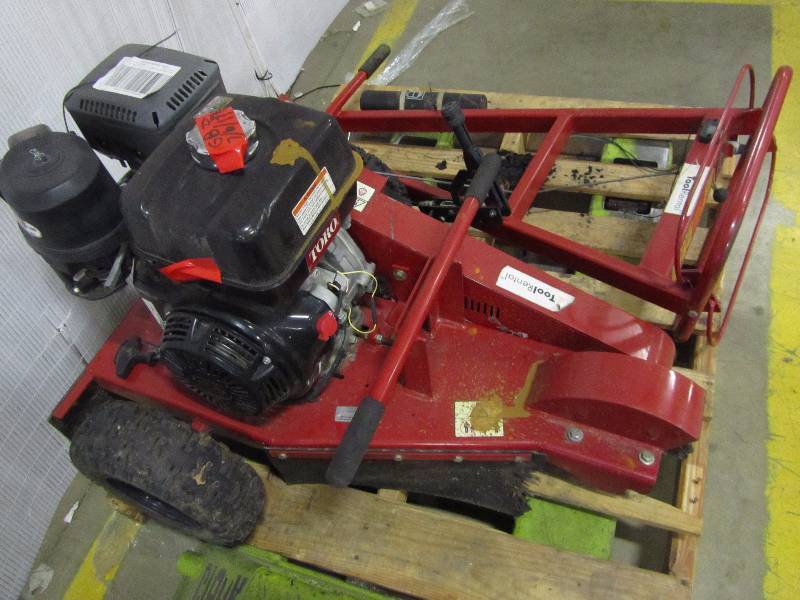 lot 67 image: Toro SGR-13 Stump grinder