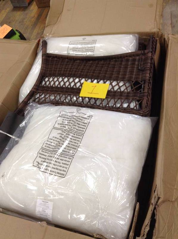 Park Meadows Love Seat Brown wBare Cushion Never Used