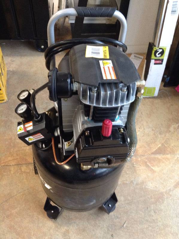 Husky 10 Gal Husky Air Compressor