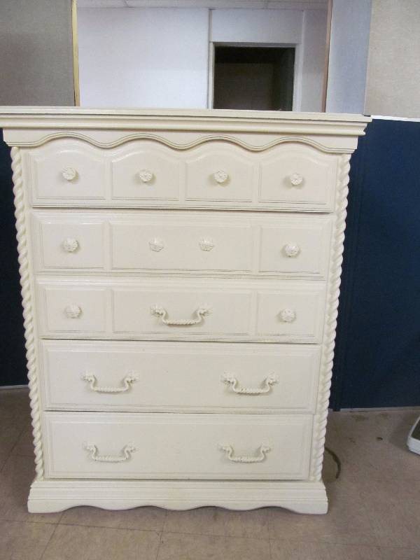 dresser