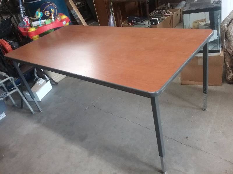 lot 28 image: Wood Grain Top Table with Metal Adjustable Legs, Very solid, 31x72x36