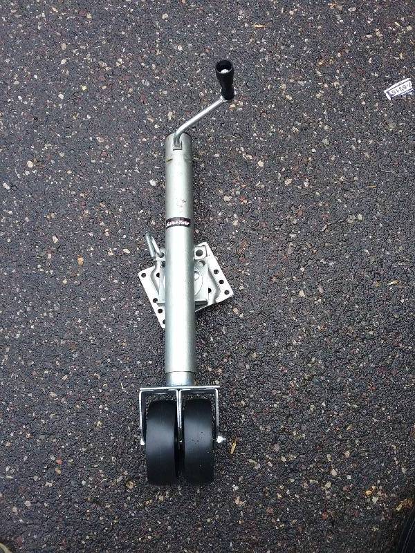 lot 54 image: Ultra Tow Trailer Utility Jack - NEW