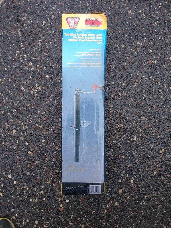 lot 55 image: Bulldog Top-Wind A-Frame Utility Jack - New