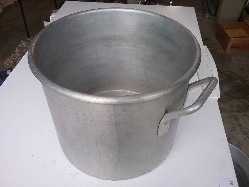 lot 95 image: Aluminum Stock Pot, 11h x 12r