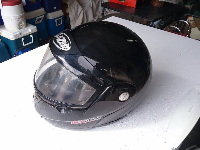 lot 104 image: Riding Helmet - LaZer XL, Missing side screw