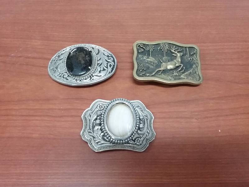 lot 160 image: Lot - Belt Buckles - Stag, Stones