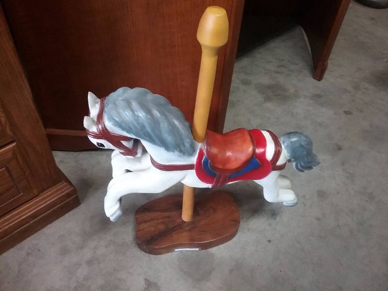 lot 171 image: Wood Carousel Horse, Dcor only, 28x23