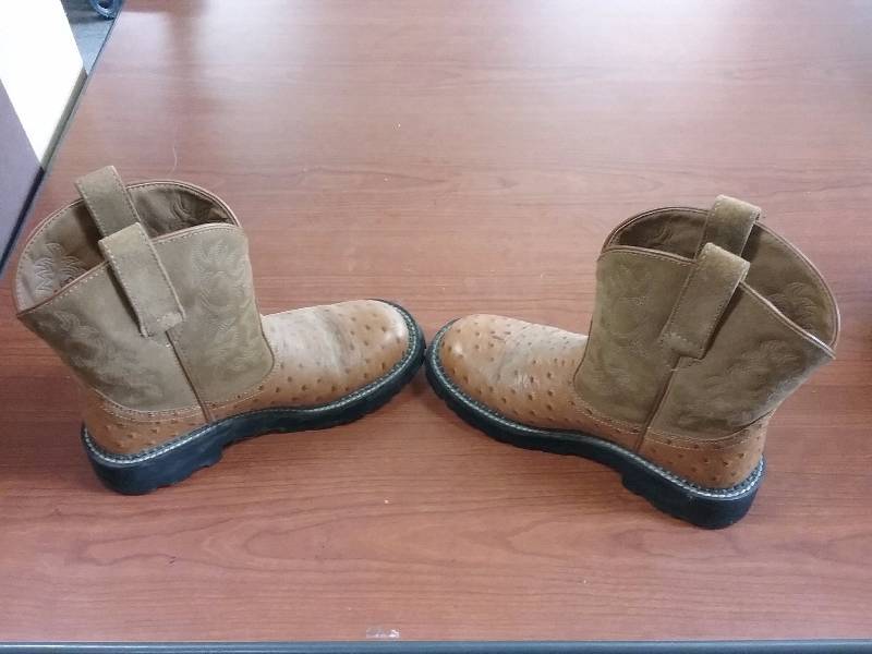 lot 173 image: Womens FatBaby Ariat Boots, Sz 8.5
