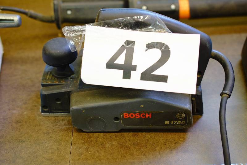 lot 42 image: Bosch Hand Planer