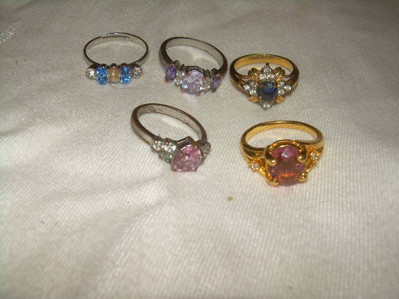 5 RINGS 3 GOLD BAND 2 SILVER
