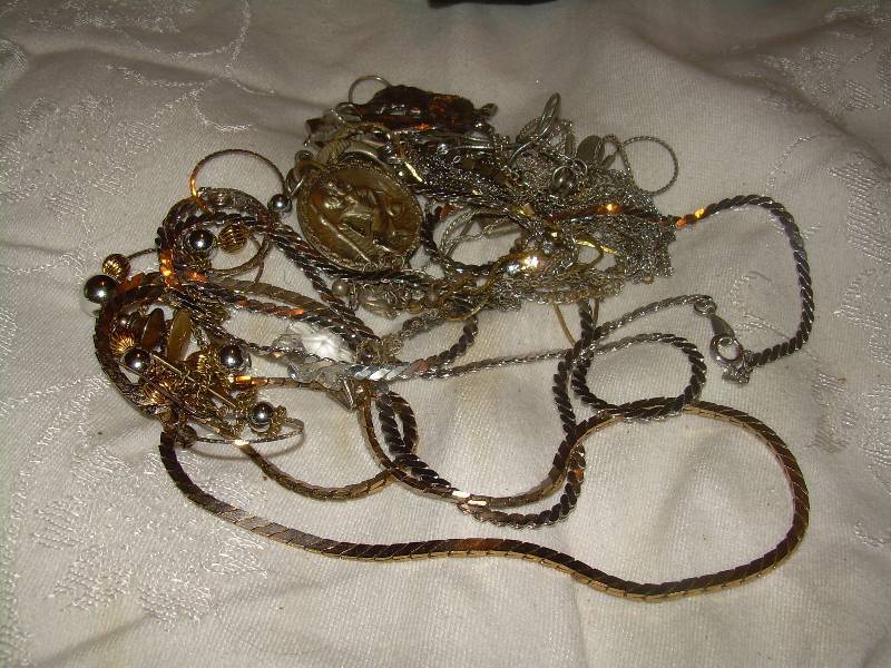 SILVERY AND GOLD JEWLERY