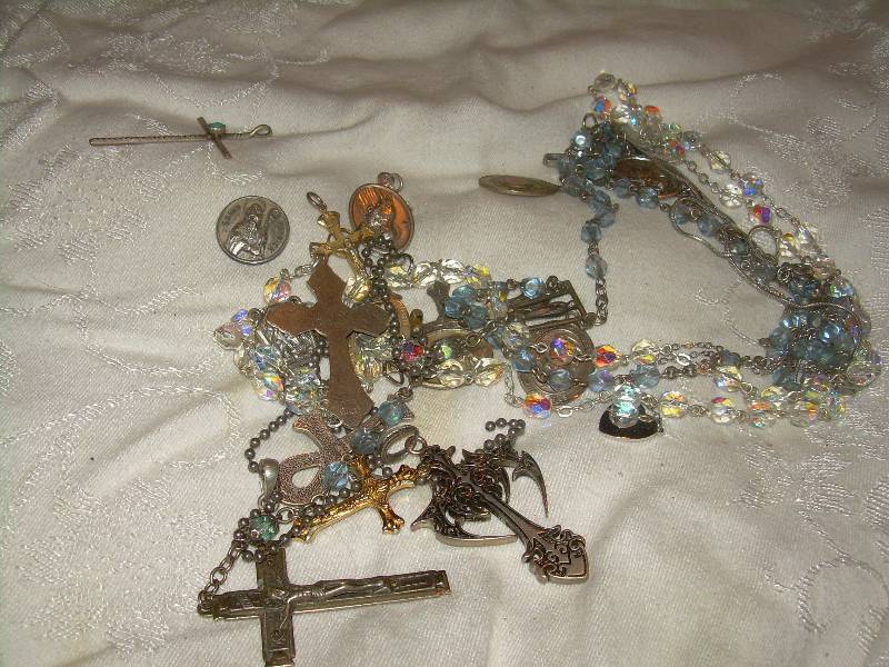 VINTAGE RELIGOUS JEWLERY