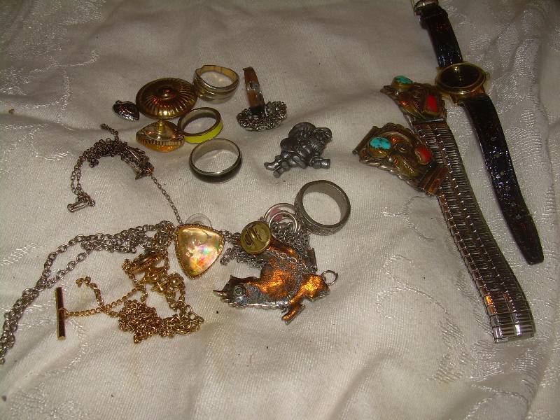 VINTAGE JEWLERY AND BOX
