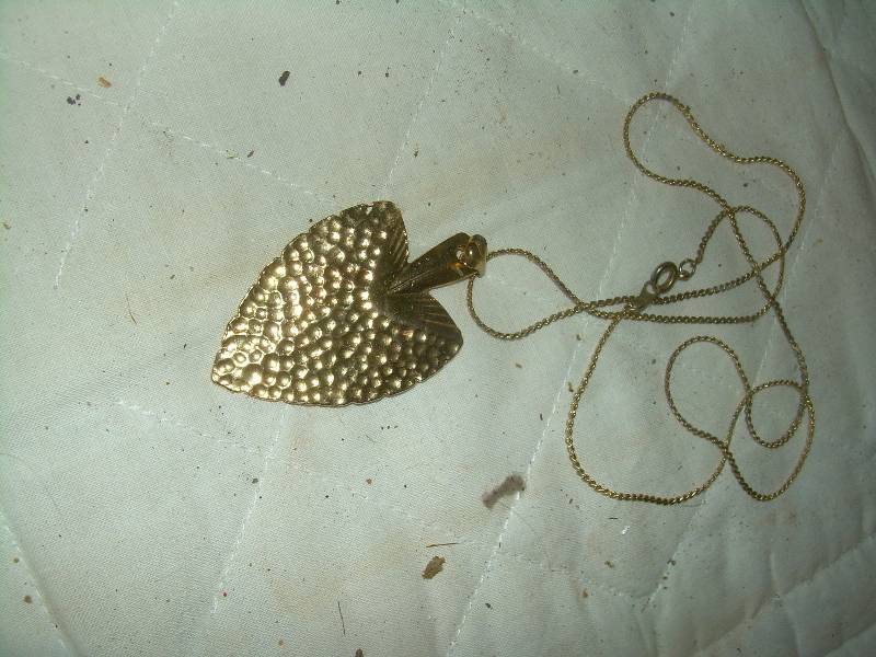 VINTAGE GOLD NECKLACE