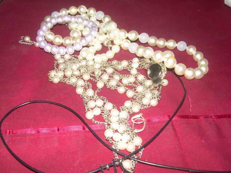 PEARL AND SILVER JEWLERY