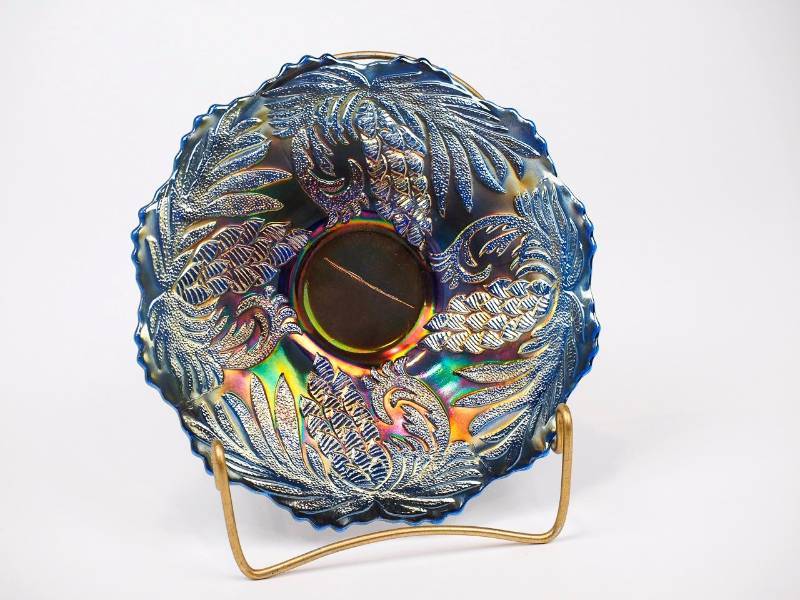 lot 4 image: Fenton Electric Blue Pinecone Plate