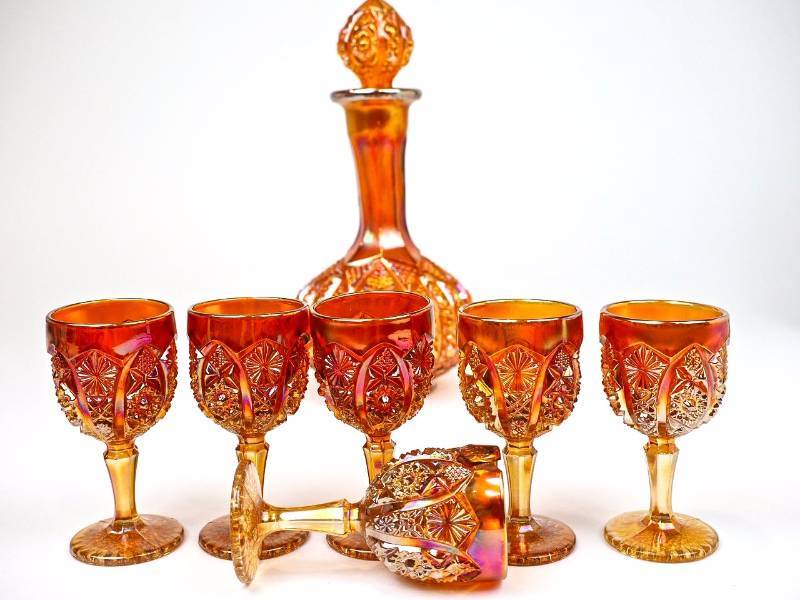 lot 14 image: Imperial Marigold Octagon Wine Set 7 Pcs