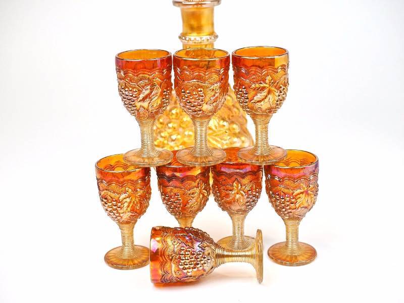 lot 15 image: Imerial Marigold Heavy Grape Wine Set 9 Pcs