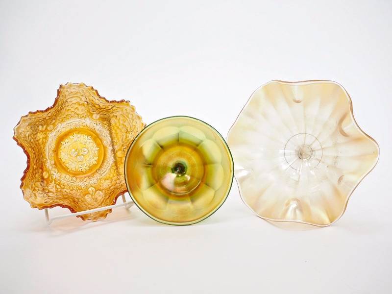 lot 31 image: Fenton Cherry Chain Ruffled Small Bowl, Northwood, Green Fluted Sherbet, Fenton ClambrothMarigold stipped rays footed compote