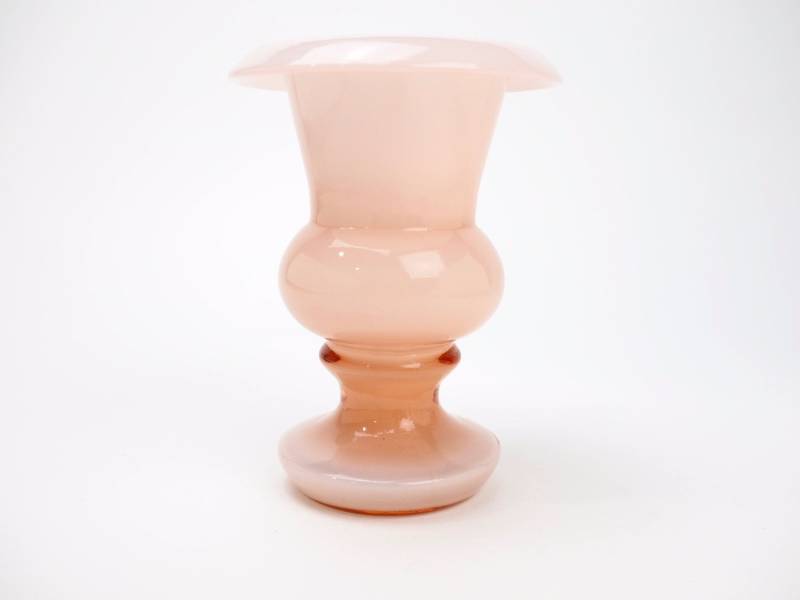 lot 80 image: Fenton Pink Cased Vase