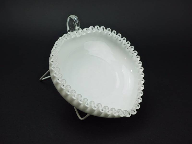 lot 87 image: Fenton Silvercrest Heart-Shaped Candy Dish