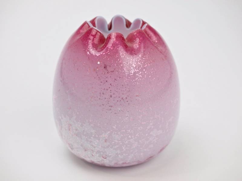 lot 94 image: Blown Spangle Splatterglass Rose Bowl