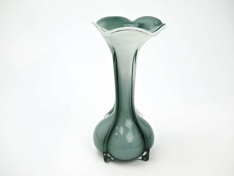 lot 107 image: Gray and White Hand Blown and Cased Glass Vase.