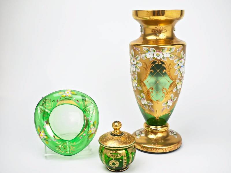 lot 115 image: MCM Emerald Green Bohemian Vase with Hand Dcor, Hand Blown Emerald Green Traingular Dish, Hand Painted, Small Emerald Green Covered Jar with Gold Dcor, as is