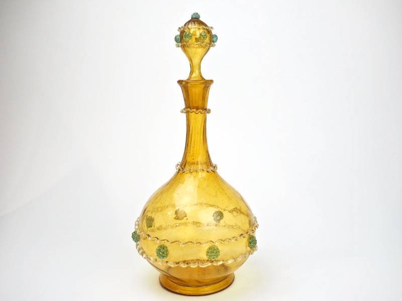 lot 120 image: Decorative Blown Glass Decanter