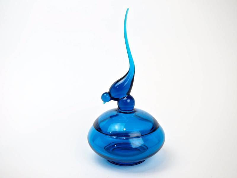 lot 131 image: Viking Glass Long Tailed Bird Cvered Candy Dish, Bluenique Blue