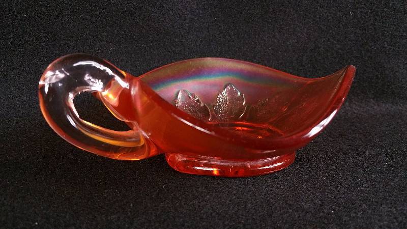 lot 29A image: Early 1900s Ducan Carnival Glass Dish
