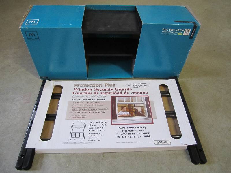 lot 7 image: Melannco Black 24 Shelf (needs rep...