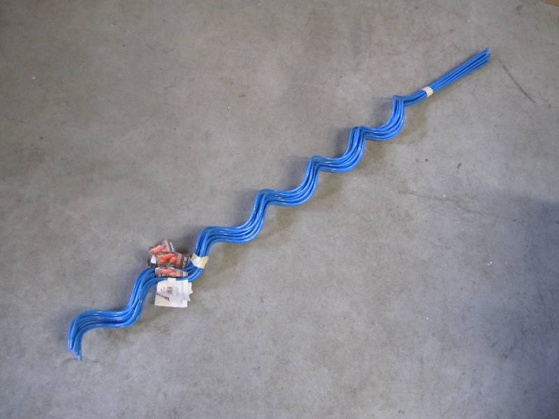 lot 60 image: Lot of 12 60 Color Metal Tomato Tw...