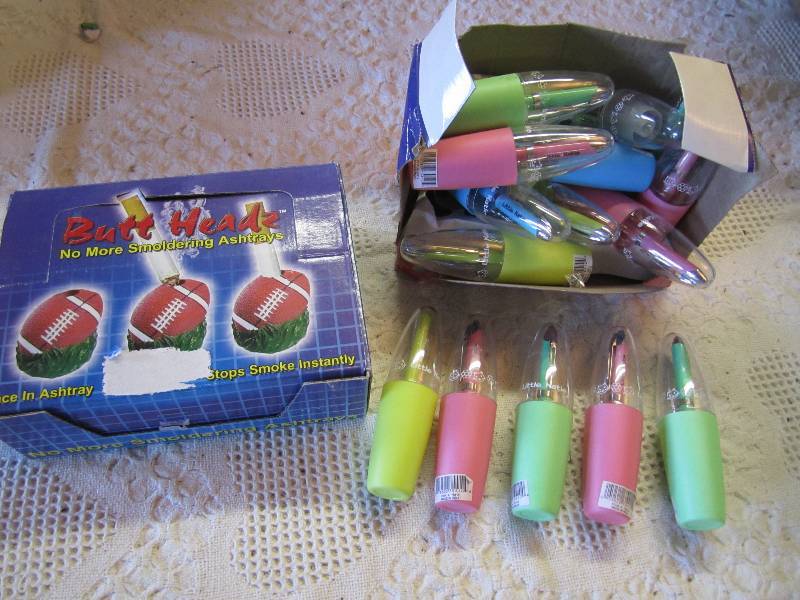 lot 83 image: Retail Display Box of 24 Butt Headz...