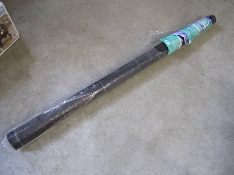lot 89 image: 6 ft x 100 ft Contractor Grade Weed...