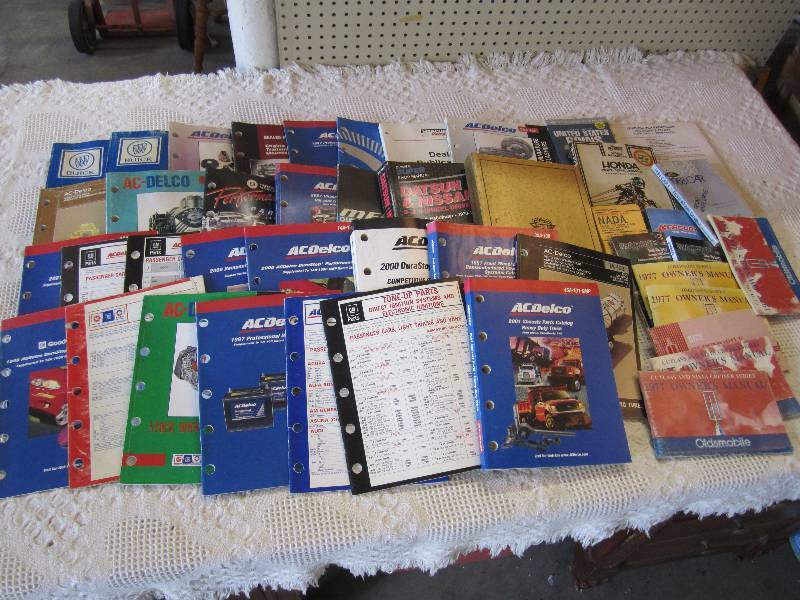 lot 99 image: Lot of Automotive, Marine etc Servi...