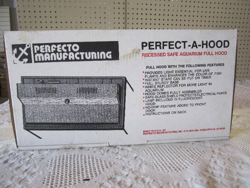 lot 105 image: 20 x 10 Perfect-A-Hood Aquarium H...