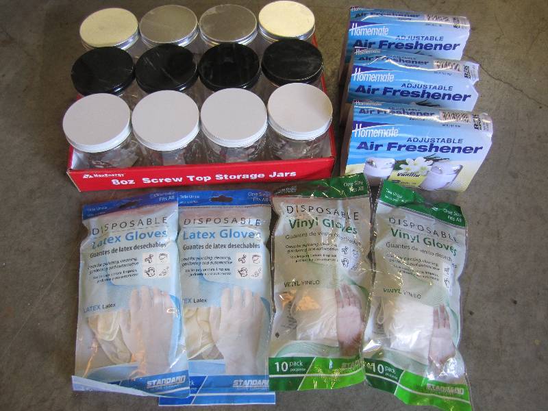 lot 136 image: Lot of misc. Latex Gloves, Vinyl Gl...