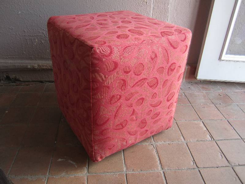 lot 143 image: Cushioned Cloth Ottoman 19 x 19 x 2...