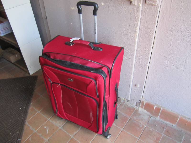 lot 149 image: Large American Tourister Travel Bag...