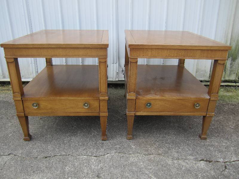 lot 152 image: Pair of Vintage 2 tier End Tables w...