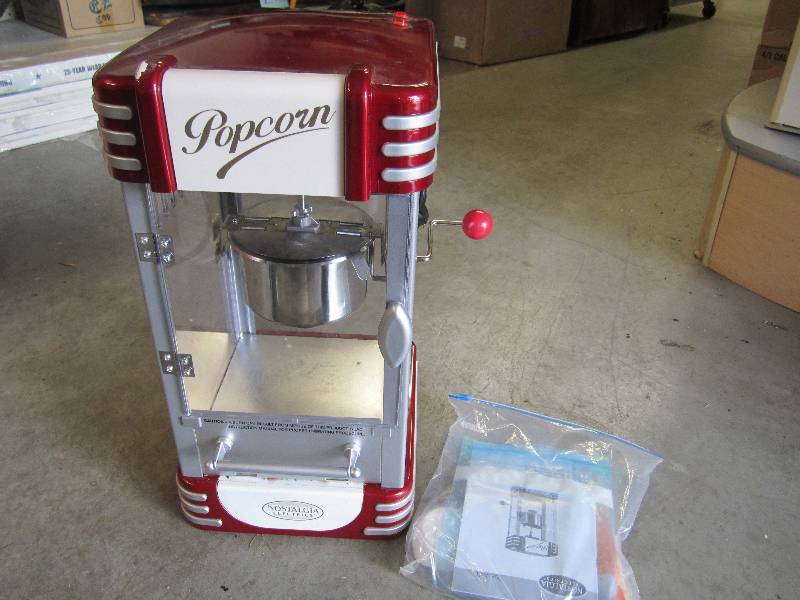 lot 159 image: Nostalgia Electrics Popcorn Popping...