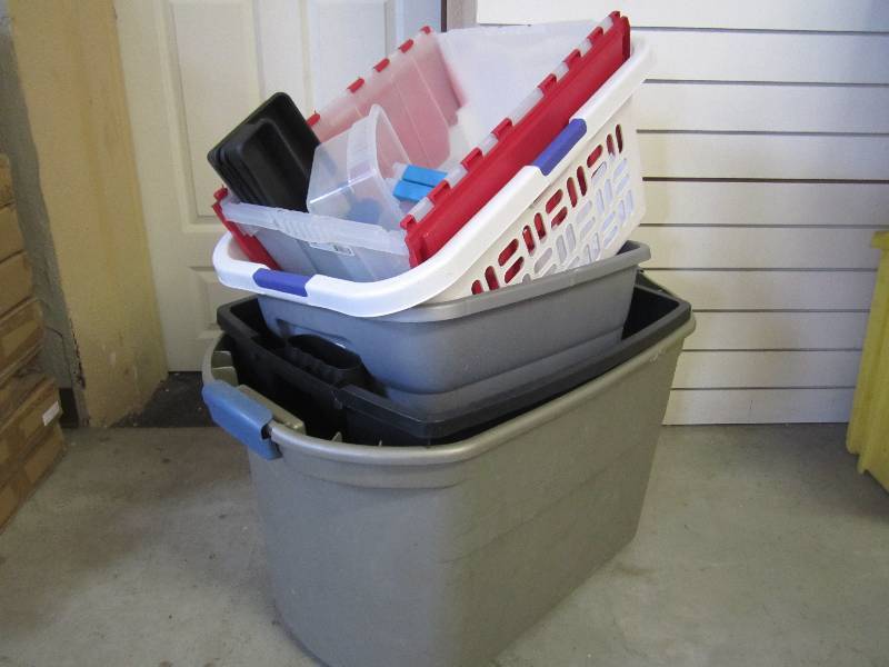 lot 209 image: Lot of misc totes and containers. ...